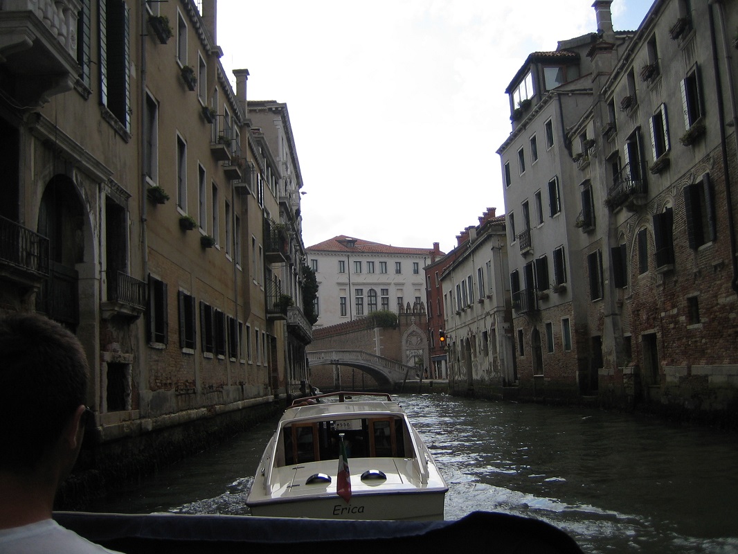 Fahrt mit dem Wassertaxi in Venedig